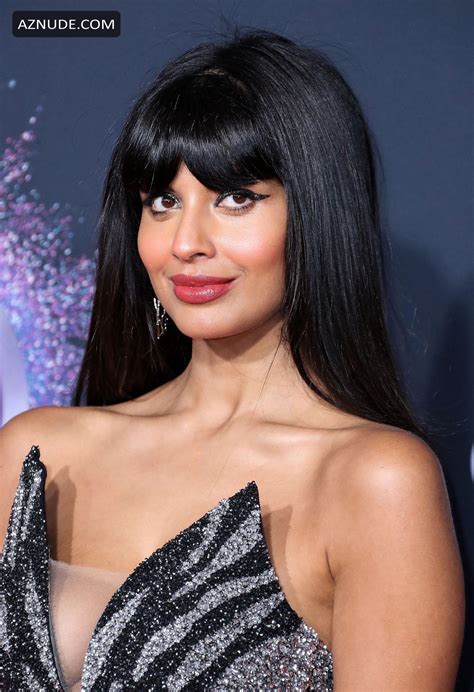 jameela jamil sexy at the 2019 american music awards at