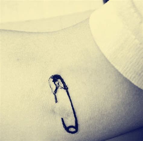 2pcs Paper Clip Temporary Tattoo Fake Tattoo By