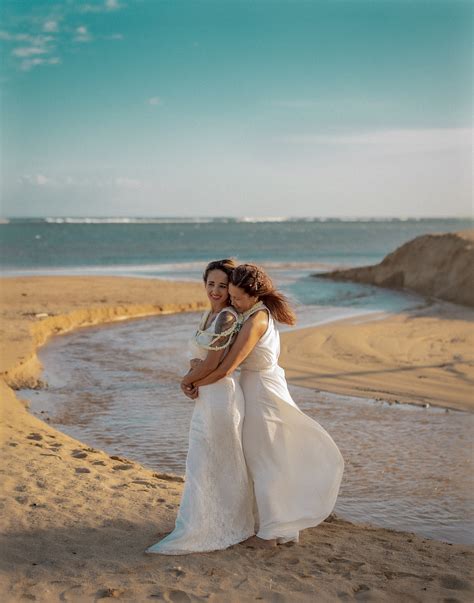 the perfect small beach wedding gay weddings and marriage magazine