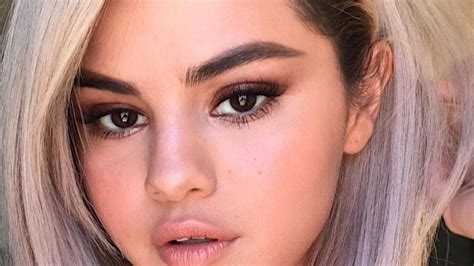 Selena Gomez Reveals A New Pastel Lavender Hair Color On