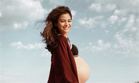 Cantiknya Acha Septriasa Di 9 Bulan Kehamilannya