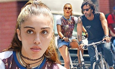 madonna s daughter lourdes leon enjoys bike ride with her father carlos daily mail online