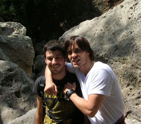 Jared And A Friend Outside 💚💛🌳🌲 Jared Leto Couple Photos The Outsiders