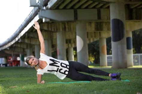 1 Minute Ab Moves To Shake Up Your Core Workout Mindbodygreen