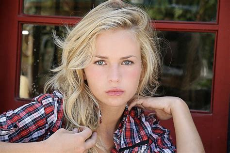 image britt robertson 8 under the dome wiki fandom powered by wikia