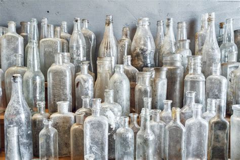 identify  glass bottles storables