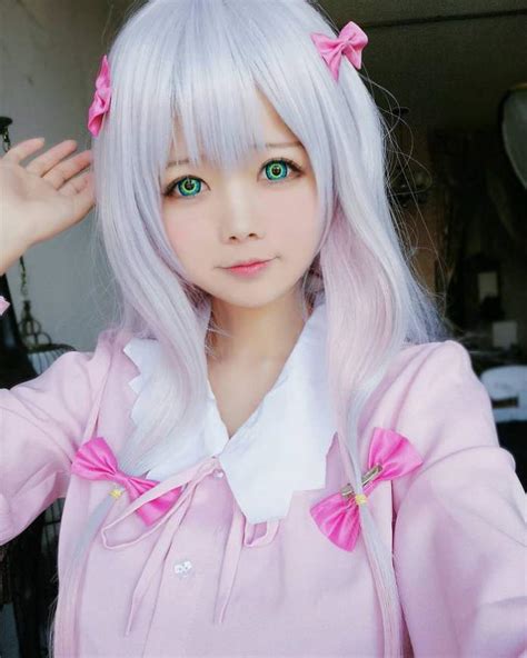 chinese cosplayer wins fans hearts with her enormous colourful eyes ⋆