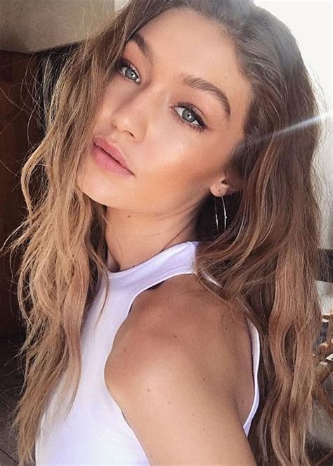 6 Tips Gigi Hadid’s Makeup Artist Swears By Beauty Crew