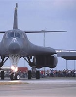 b1ランサー戦略爆撃機 に対する画像結果.サイズ: 156 x 187。ソース: www.youtube.com