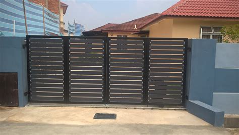 main gate folding type c w black matt powder coated and grey aluminum 7cb