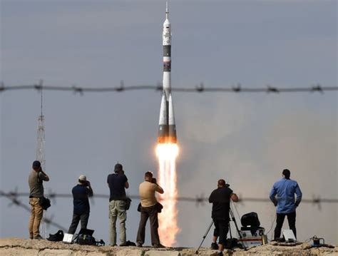 russian soyuz rocket struck by lightning in shock footage science