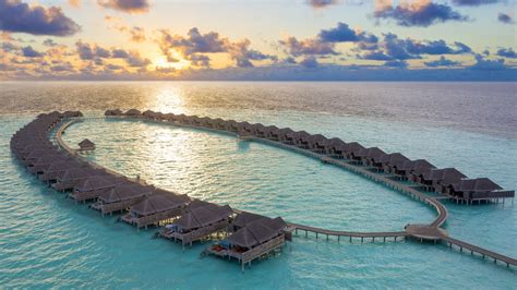 resorts   maldives square mile