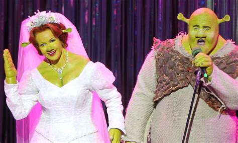 shrek the musical starring amanda holden behind the