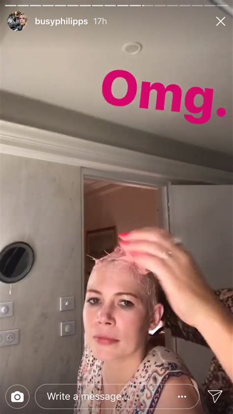 Busy Philipps Just Dyed Michelle Williams Hair Pink On Instagram Glamour