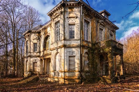 mansions  abandoned