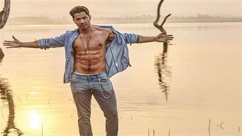 Varun Dhawan Flaunts His Perfectly Chiseled Abs Fans Drool Over His