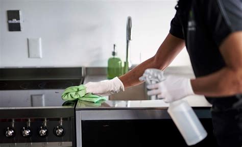 clean  kitchen flawlessly  maid service house cleaning
