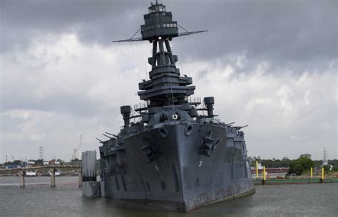 Leaks Force Officials To Close Uss Texas For Now
