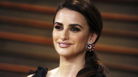 Penélope Cruz Lands ‘sexiest Woman Alive’ Take Note Hollywood Sheknows
