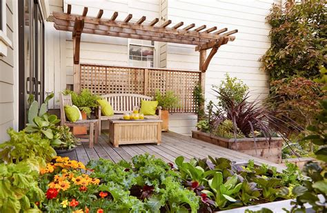 itty bitty  charming  cozy backyard ideas  small yards