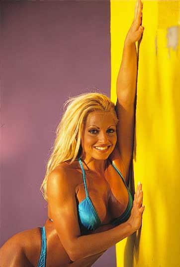 trish stratus mega wrestling zone