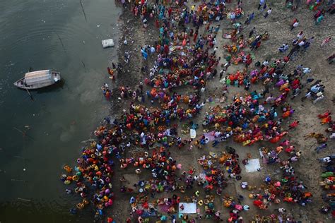 Chhath Puja El Festival Hindú Que Rinde Homenaje A Los Dioses Del Sol