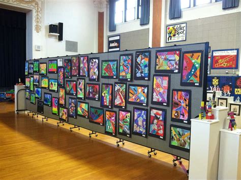 creative ways  display student artwork screenflex