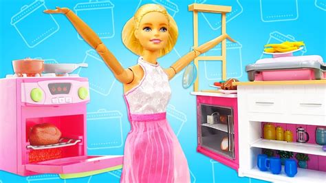 Видео про игрушки Кукла Барби ждет гостей Игры в готовку на кухне