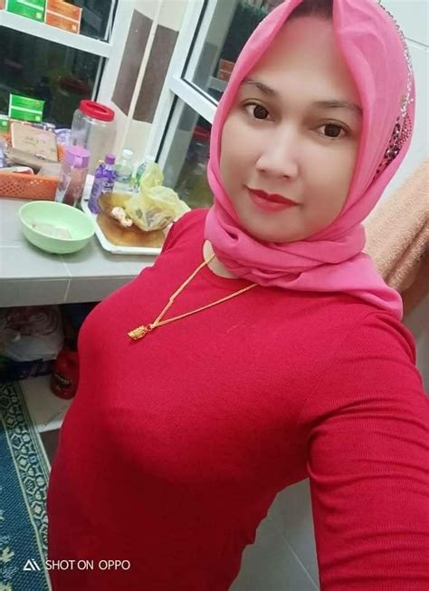 Pin By Andre Bae On Model Tante Hijab Fashion Girl Hijab Asian Cute