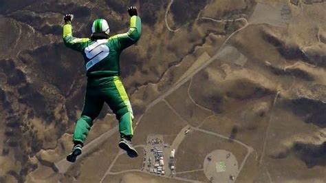 This Absolute Maniac Jumped 25000 Feet Out Of A Plane Without Parachute