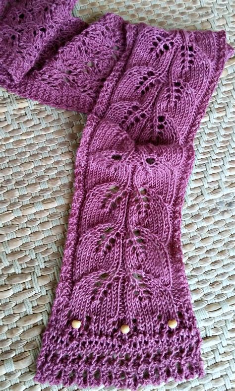 lace knit scarf pattern skinny leaves  man knits