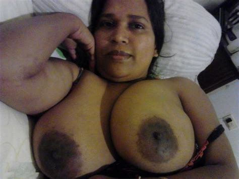 sex pictures of desi bhabhi s showing off and seducing with their big boobs