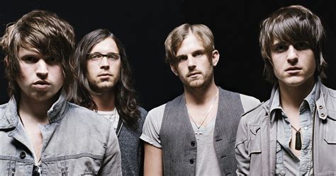 number 1 on the official chart in 2008 kings of leon sex on fire