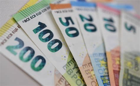 echte banknoten die wichtigsten sicherheitsmerkmale fuer euro scheine