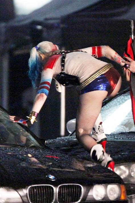 Update 2 Deadshot And Harley Quinn Get Close In Steamy New