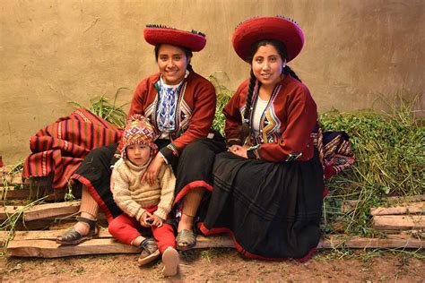 quechua people living  indigenous communities  peru maximo nivel