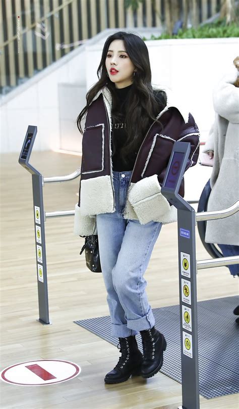 Soyeon Kpop Fashion Women Kpop Fashion Airport Fashion