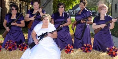 20 Wedding Photos You Can T Unsee