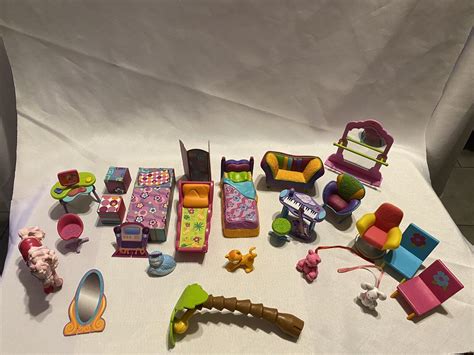 Lot Of Groovy Girls Minis Manhattan Toy Company And Lot Of Accessories