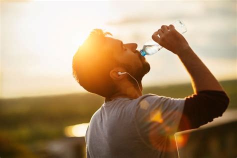 9 Reasons To Drink Water That Have Nothing To Do With