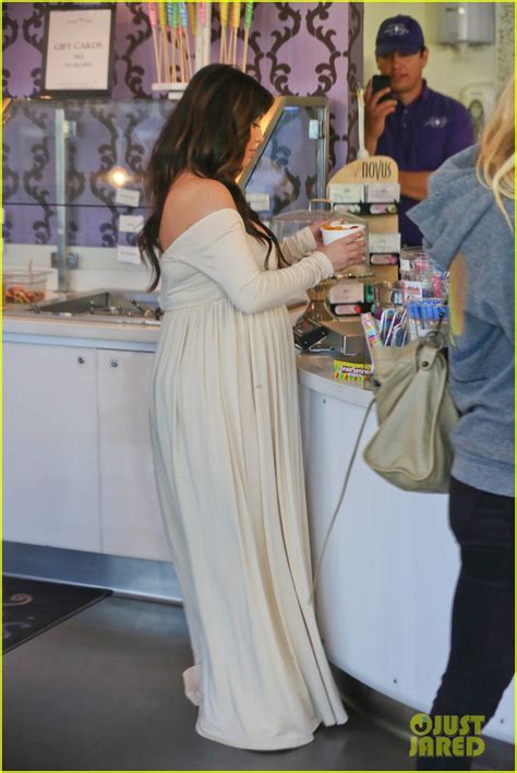 Jloandkimkardashian Kim Kardashian Pregnant Frozen Yogurt Craving