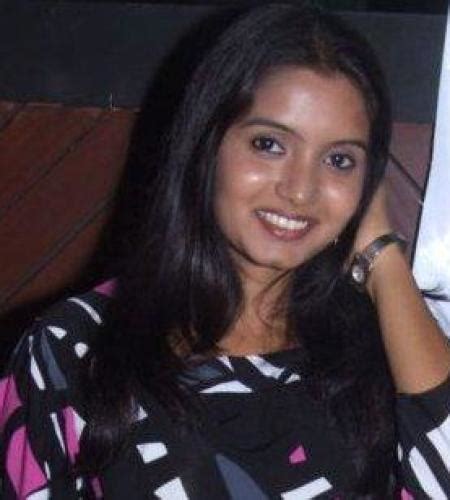 Srithika Photo Gallery Nadhaswaram Serial Actress Malar