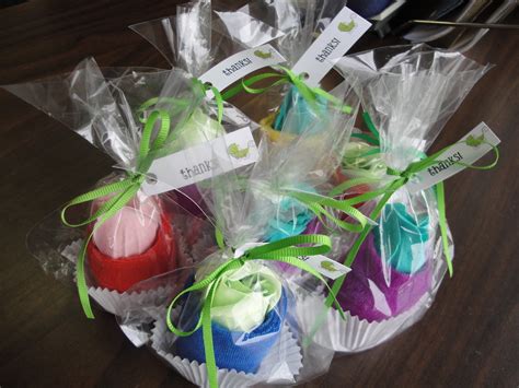 baby shower giveaways party favors ideas
