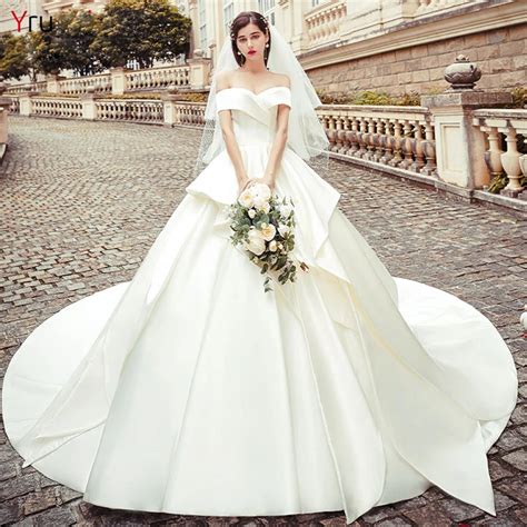 arrive gorgeous satin ball gown wedding dresses simple trouwjurk   shoulder short