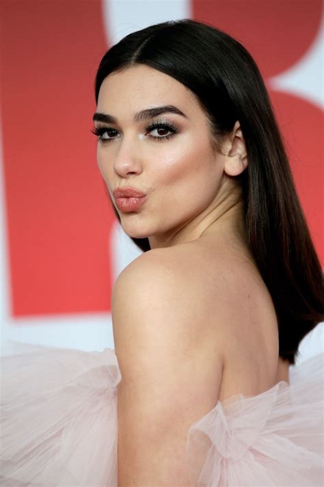 Dua Lipa Chopped Her Hair Off And The Look Will Make You Want To Reach