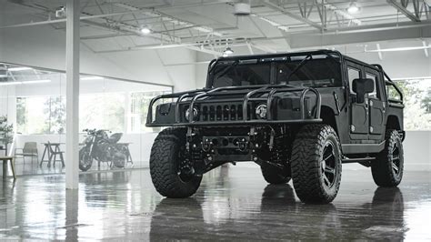 hummer  supertruck  mil spec automotive