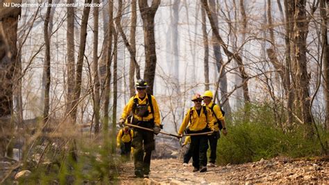 Massive West Milford Wildfire Burns 648 Acres 25 Contained Officials