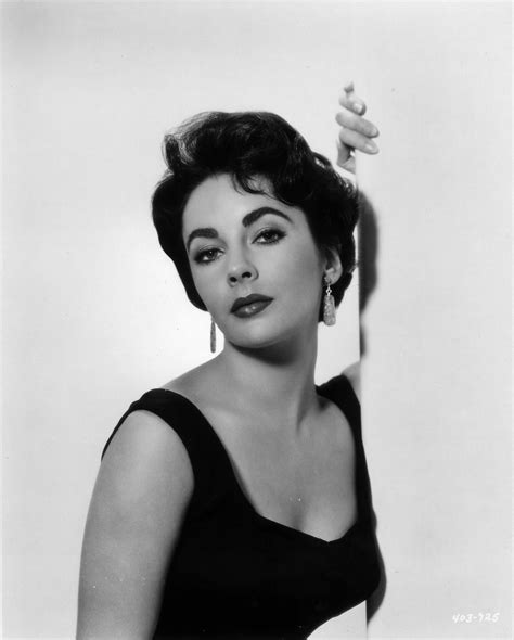 elizabeth taylor wallpapers images photos pictures backgrounds