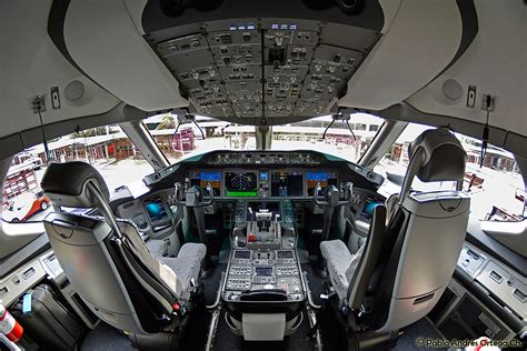 boeing   dreamliner cockpit  photo  flickriver
