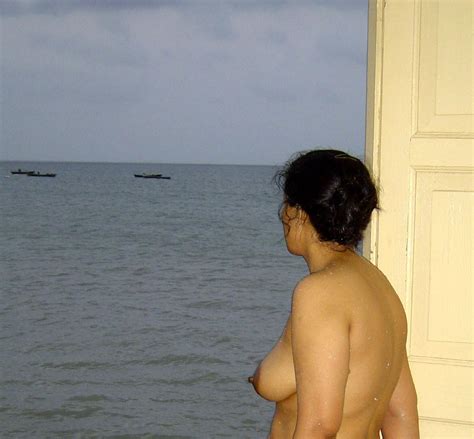 north indian aunty nude in beach hot and sexy xossip